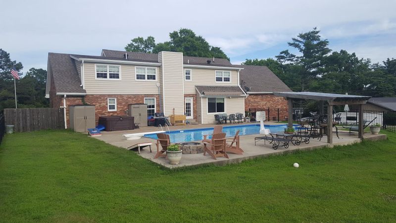 124 Lake Valley Rd, Hendersonville, TN 37075
