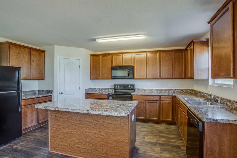 2422 Pollen Way, Columbia, TN 38401