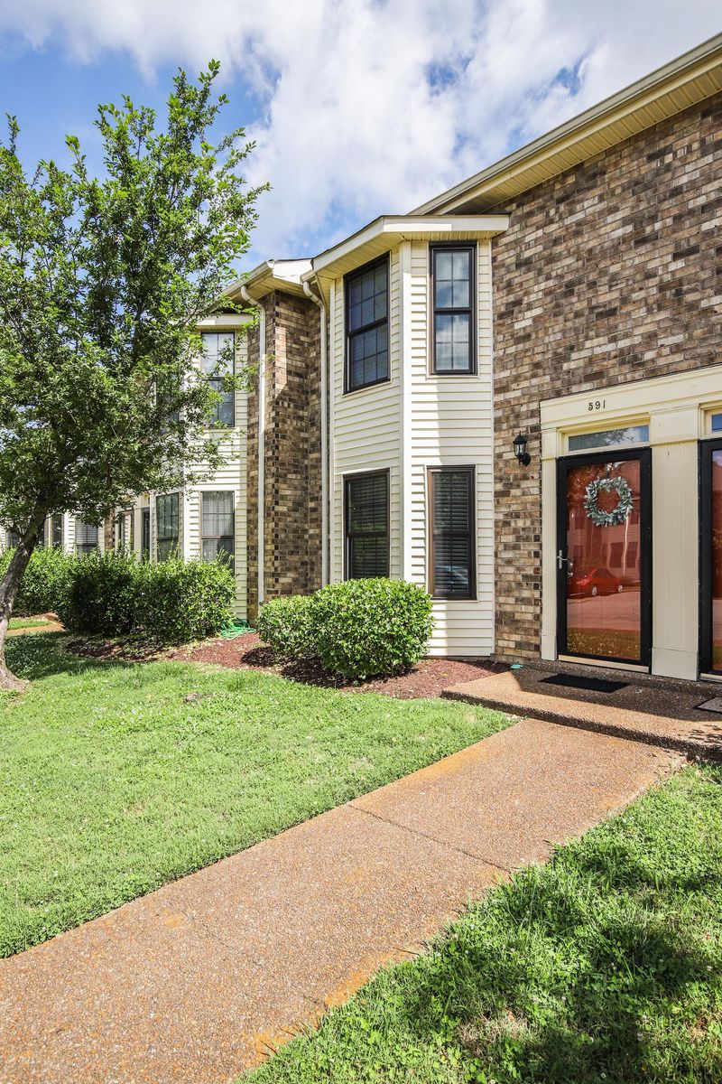 591 Thomas Jefferson Cir, Madison, TN 37115