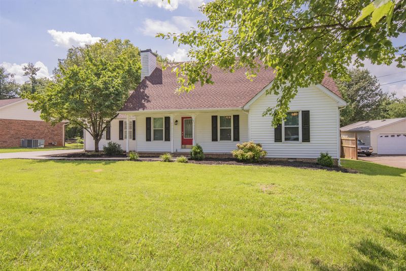 5901 Foothills Dr, Murfreesboro, TN 37129
