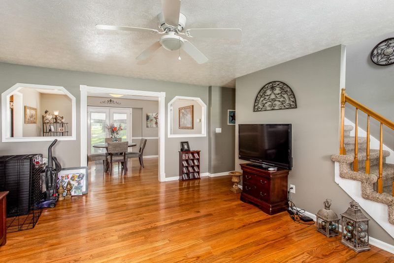 974 Harsh Ln, Castalian Springs, TN 37031