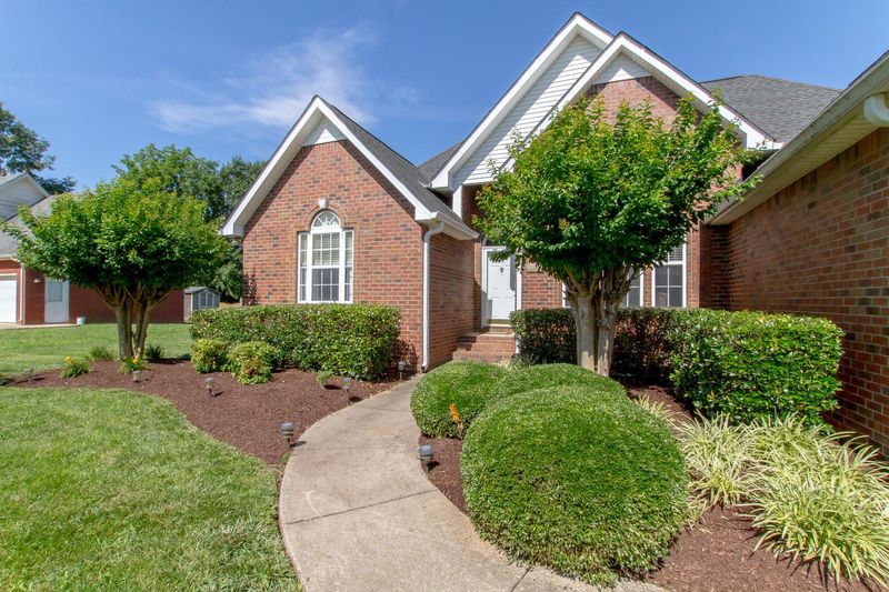 2645 Dorset St, Murfreesboro, TN 37130