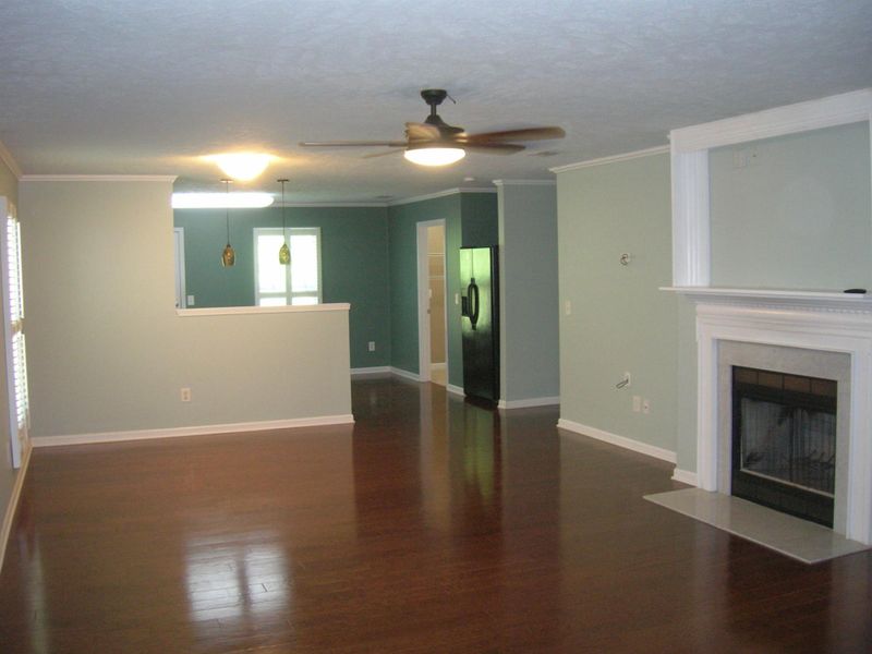 633 Creek Oak Dr, Murfreesboro, TN 37128