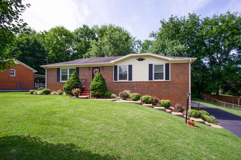 225 Stonewall Rd, Columbia, TN 38401
