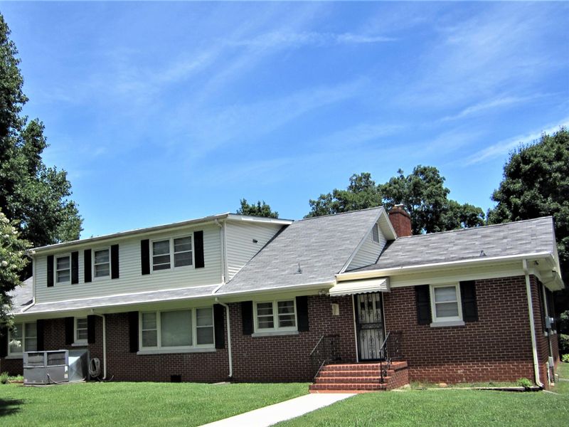 1310 Se Broad St, Murfreesboro, TN 37130