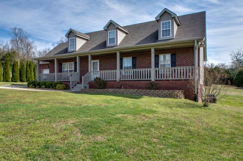108 Sherrolyn Ct, Burns, TN 37029
