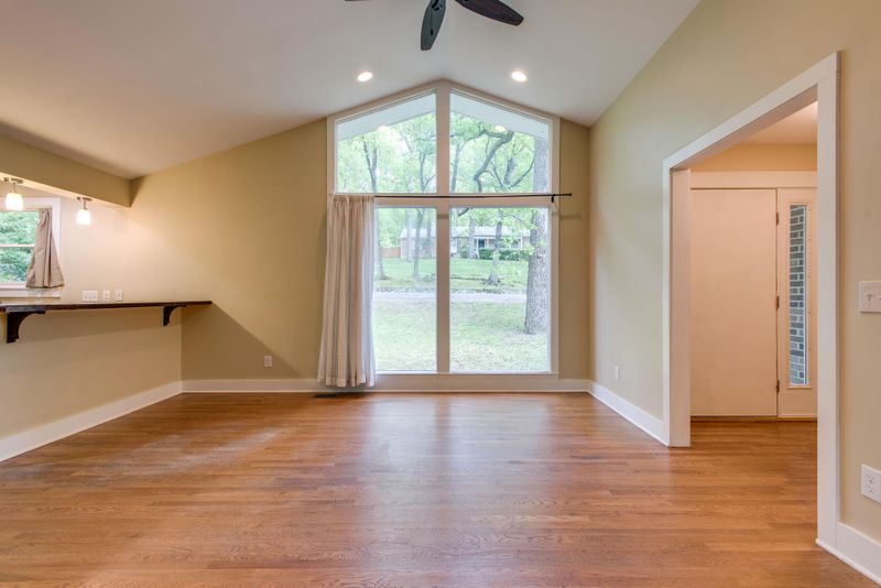 5814 Vine Ridge Dr, Nashville, TN 37205