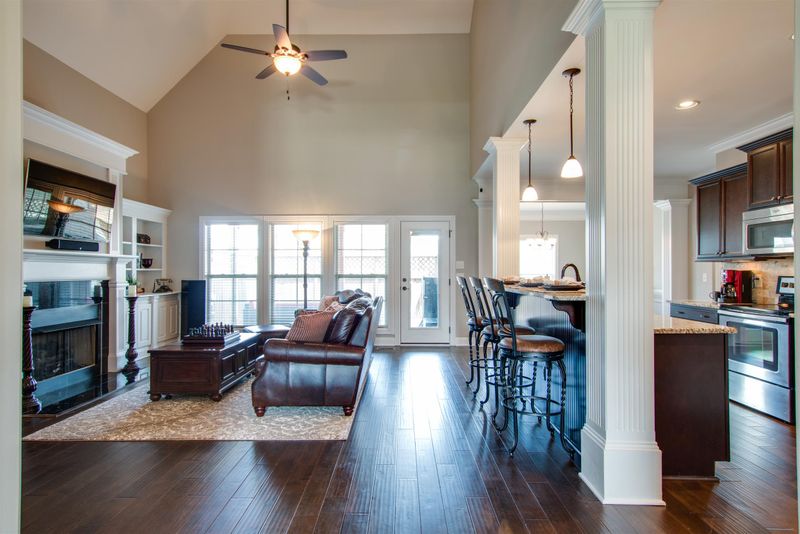 1216 Stockwell Dr, Murfreesboro, TN 37128