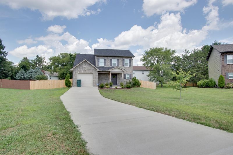 935 Canyon Creek Dr, Lebanon, TN 37087