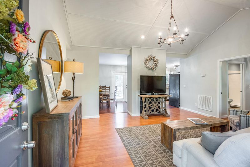 7452 Sleepy Hollow Rd, Fairview, TN 37062