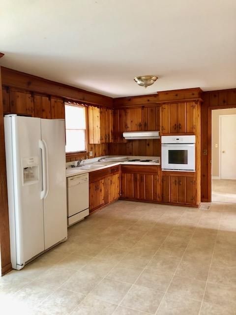 171 Cherokee Rd, Hendersonville, TN 37075