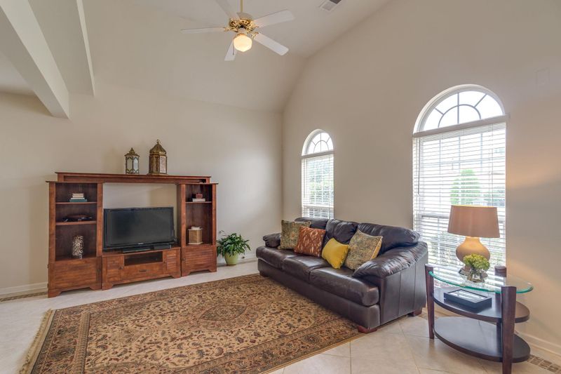 1113 Harpeth Mill Ct, Nashville, TN 37221