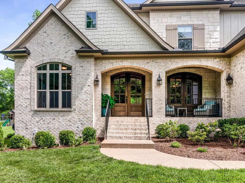 303 E Chandler Ct, Mount Juliet, TN 37122