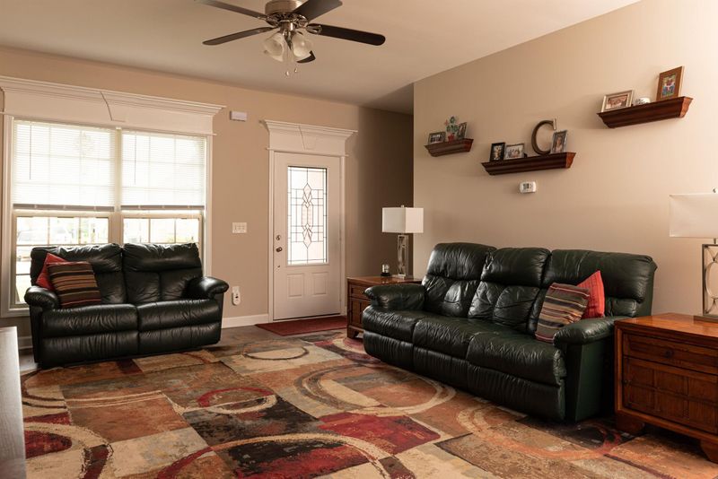 5013 Lady Thatcher Dr, Murfreesboro, TN 37129