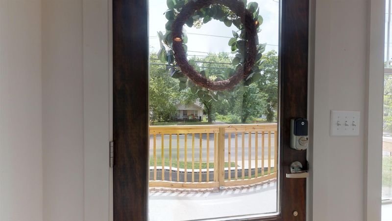 1027 E Trinity Ln Apt 1, Nashville, TN 37216
