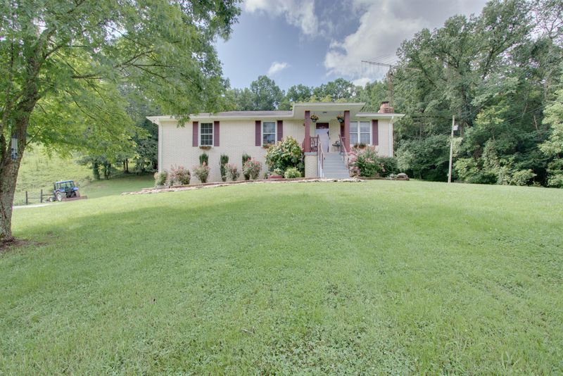 165 Martin Hollow Rd, Pleasant Shade, TN 37145