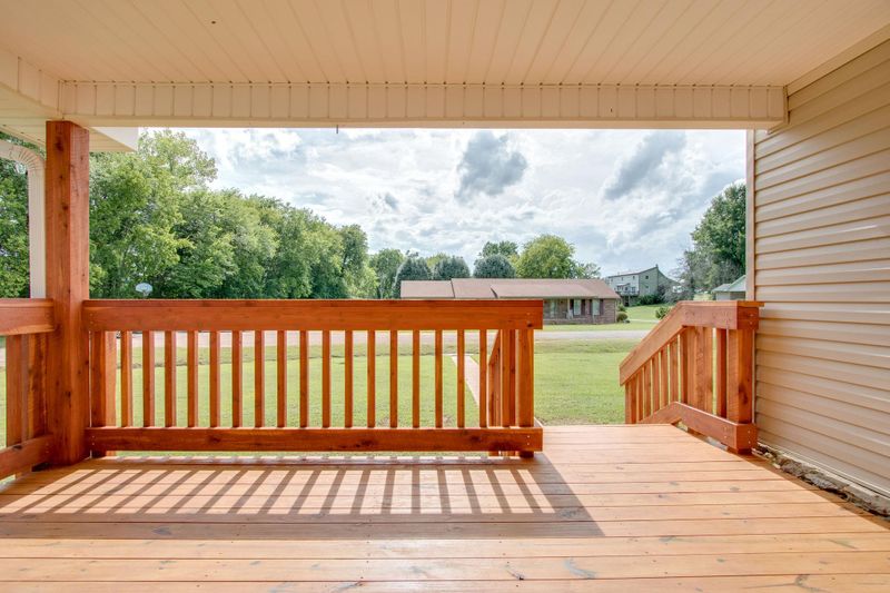 9 Hills Dale Ln E, Carthage, TN 37030