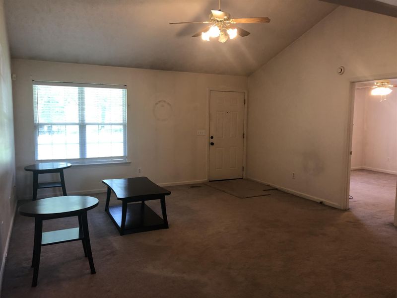 2483 Dinky Ln, Murfreesboro, TN 37129