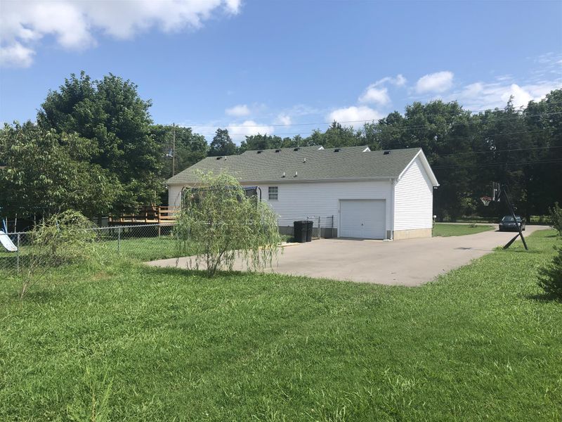2483 Dinky Ln, Murfreesboro, TN 37129