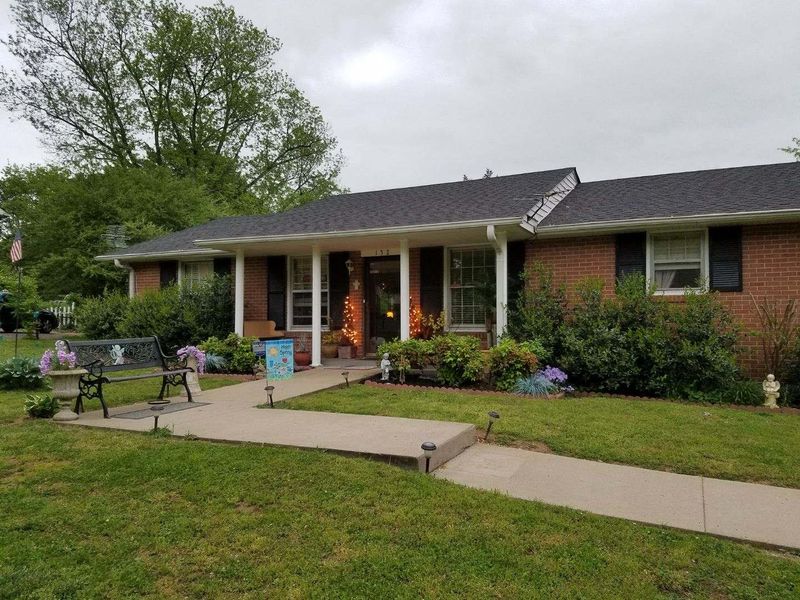 132 Colonial Dr, Hendersonville, TN 37075