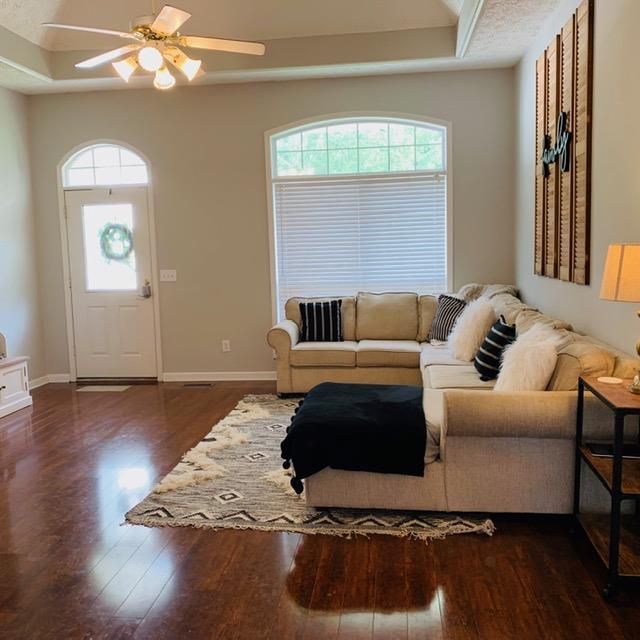 121 Holly Ln, White House, TN 37188