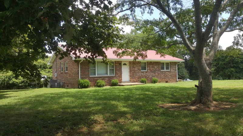 200 Spring St, Vanleer, TN 37181