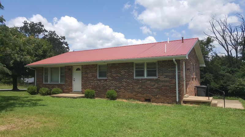 200 Spring St, Vanleer, TN 37181