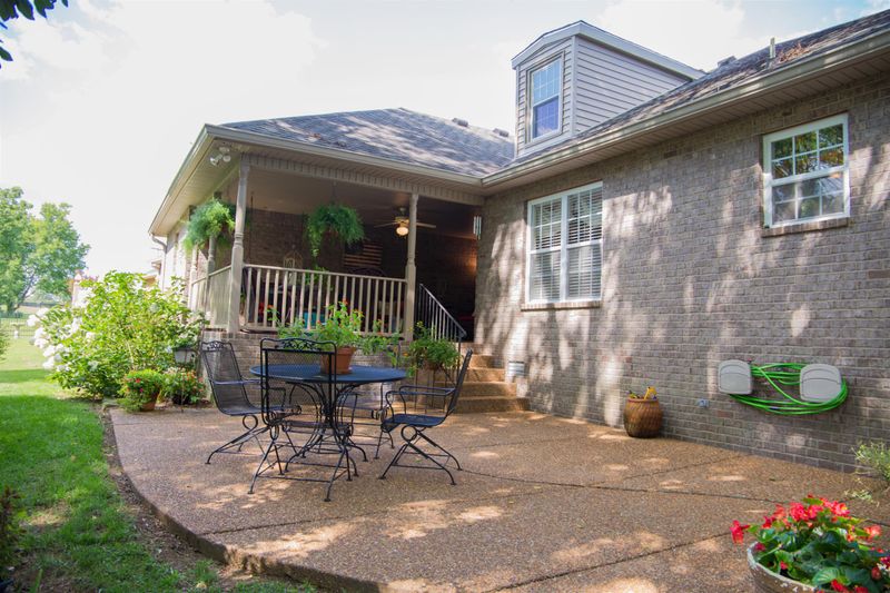 131 Putter Point Dr, Gallatin, TN 37066