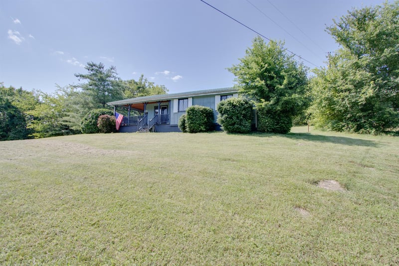 42 Martin Hollow Rd, Pleasant Shade, TN 37145