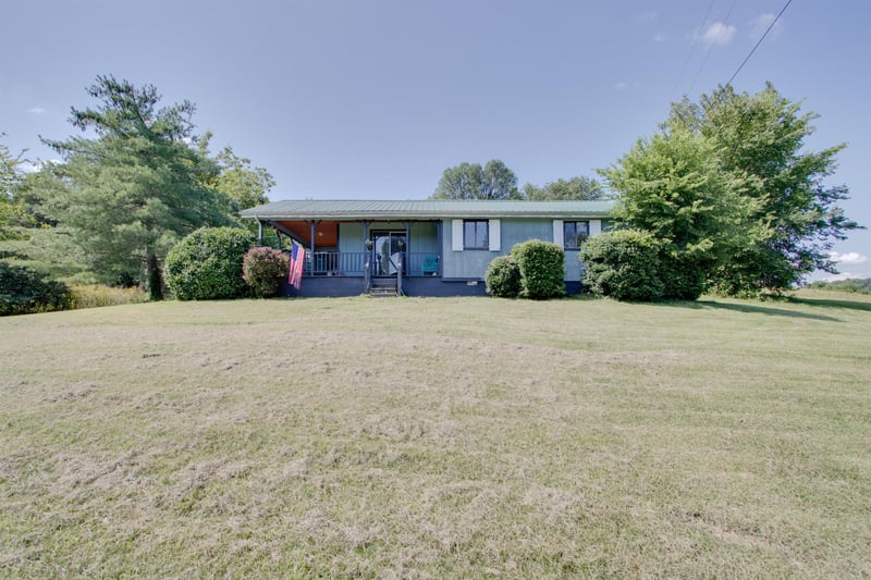 42 Martin Hollow Rd, Pleasant Shade, TN 37145