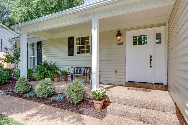 605 Riverview Dr, Franklin, TN 37064