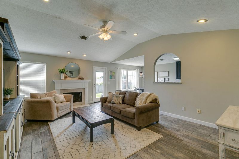4005 Pennick Ct, Spring Hill, TN 37174