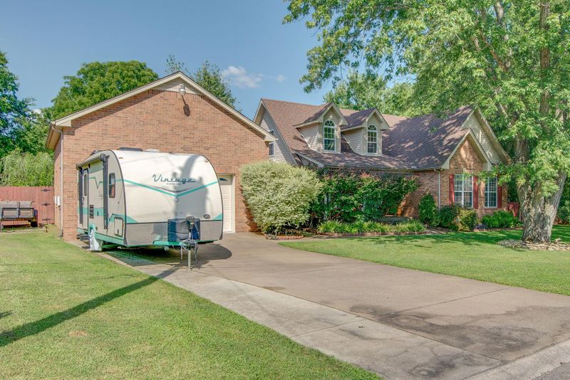 4581 Woodside Cir, Old Hickory, TN 37138