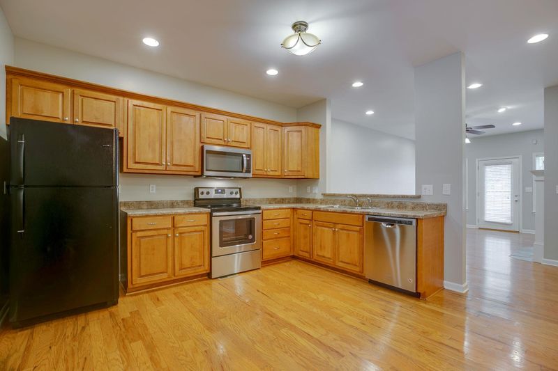 2421 Keegan Dr, Murfreesboro, TN 37130