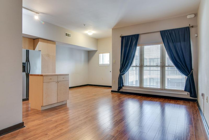 807 18th Ave S Apt 308, Nashville, TN 37203