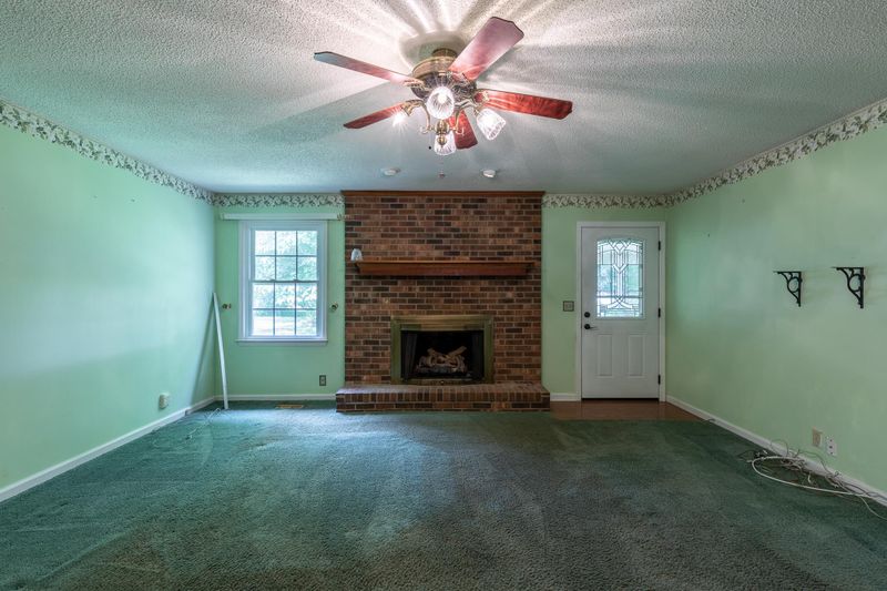 453 Deerfield Dr, Murfreesboro, TN 37129