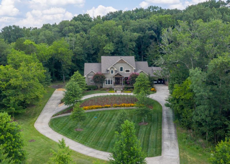 1090A Latimer Ln, Hendersonville, TN 37075