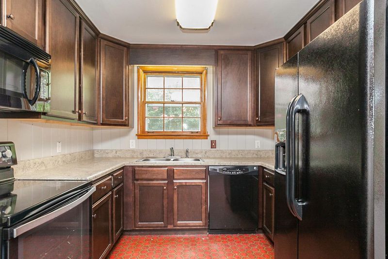 212 Lucky Dr, Nashville, TN 37211