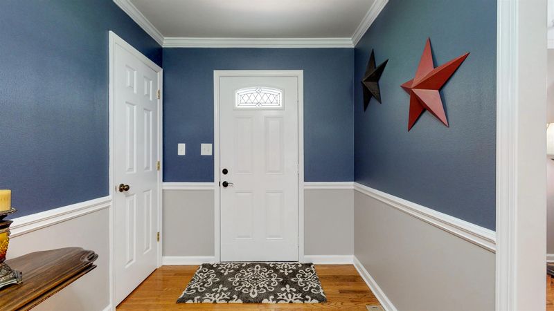 381 Meadow Ln, Murfreesboro, TN 37128