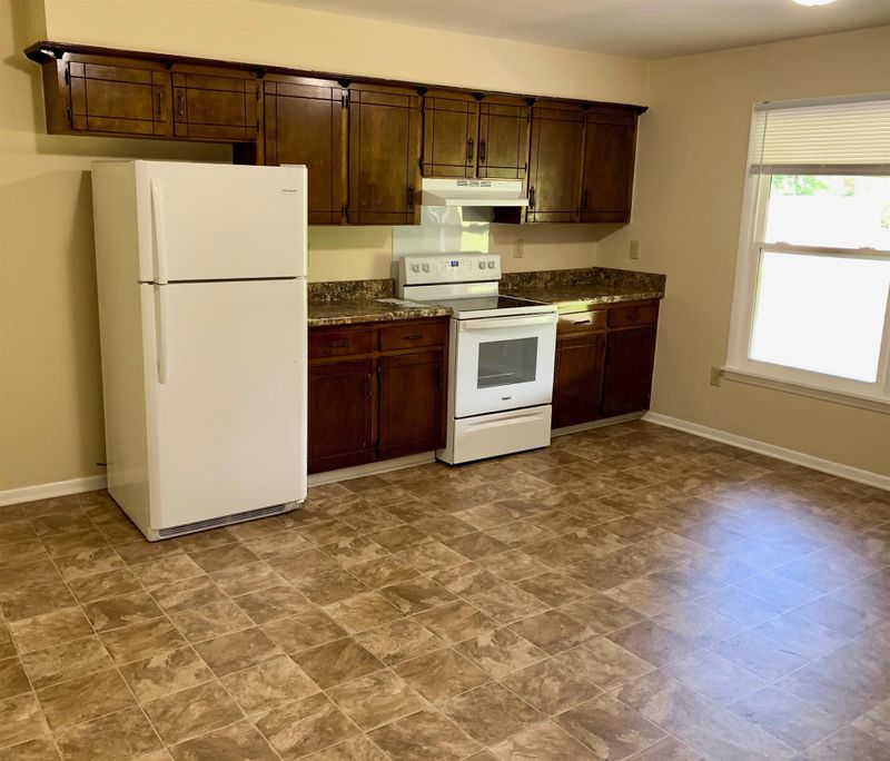 1163 Lawrence Rd, Murfreesboro, TN 37128