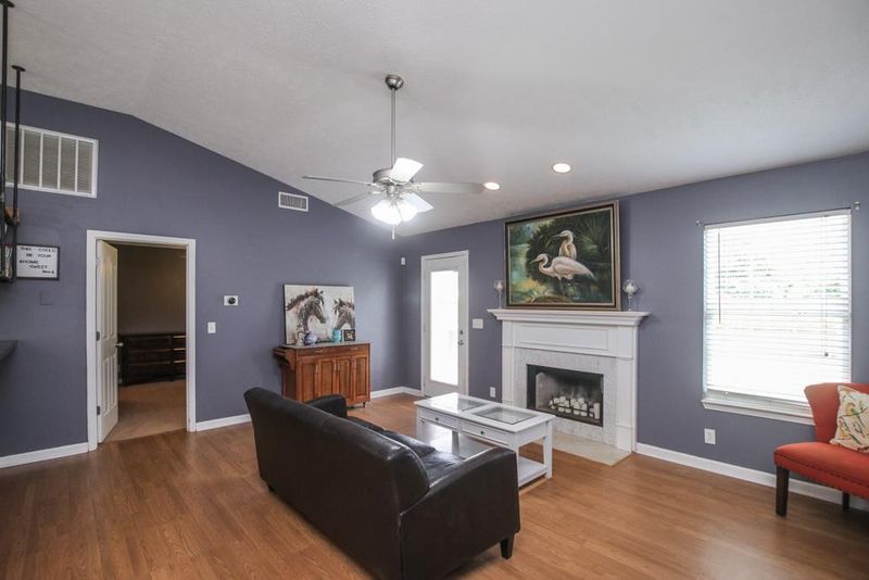 1517 Holden Ct, Murfreesboro, TN 37128