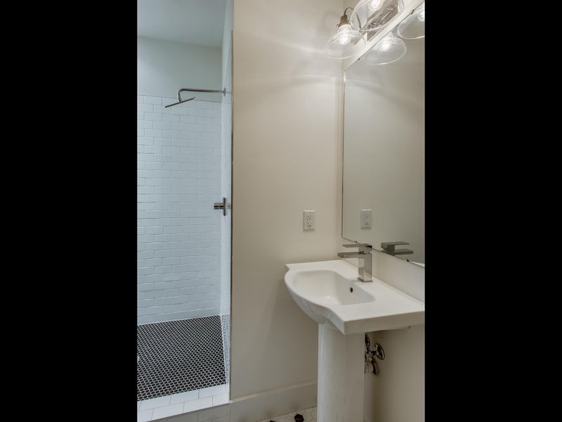 643 Vernon Ave Unit 6, Nashville, TN 37209