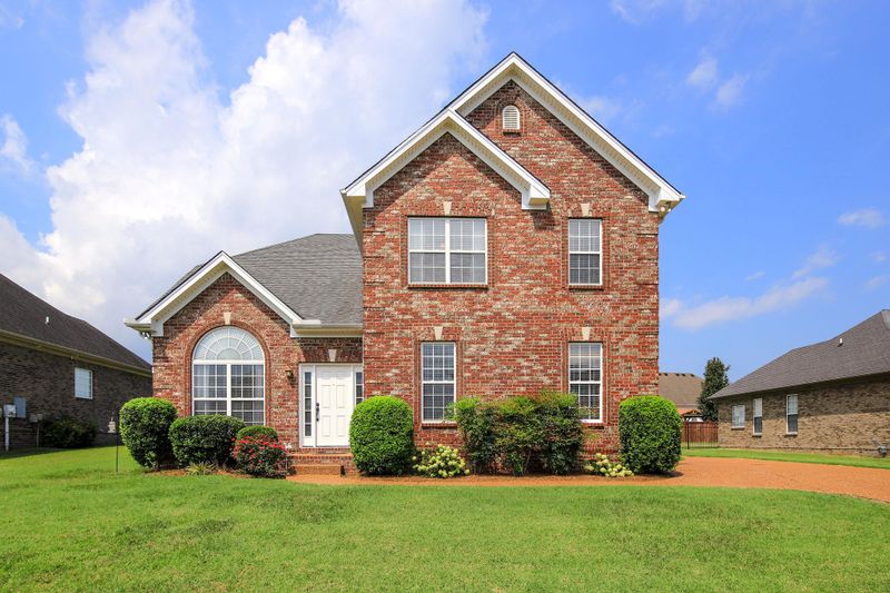 131 Mckain Crossing, Hendersonville, TN 37075