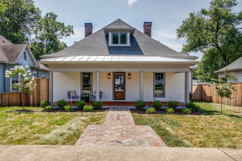 1013 Paris, Nashville, TN 37204