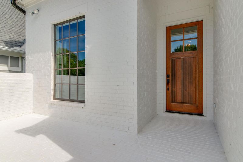 846 Sutton Hill Rd, Nashville, TN 37204