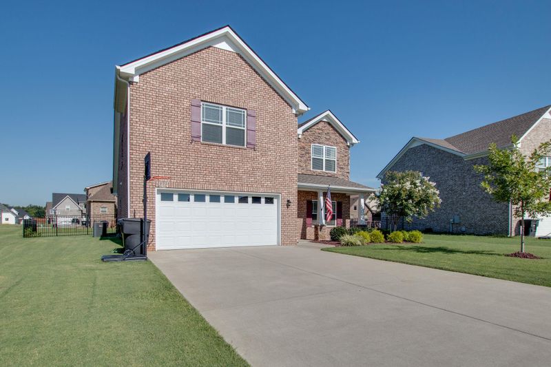 5013 Heroes Ln, Murfreesboro, TN 37129