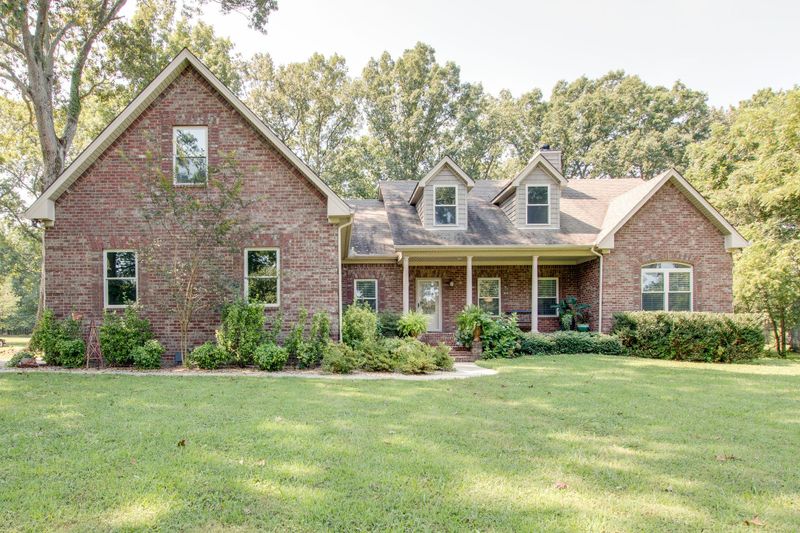 6629 Burnt Knob Rd, Murfreesboro, TN 37129