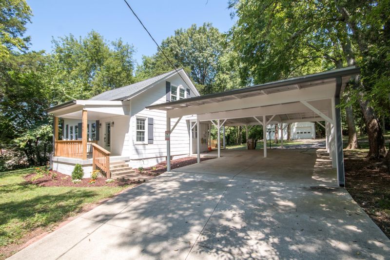 1003 Neelys Bend Rd, Madison, TN 37115