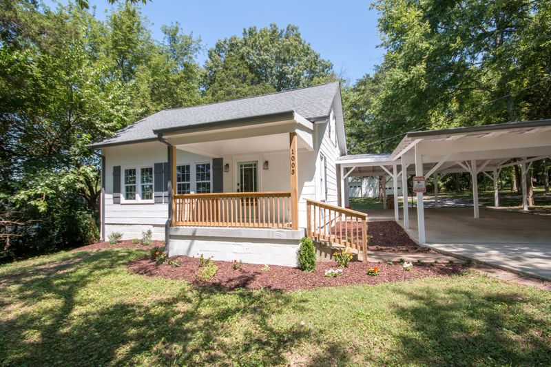 1003 Neelys Bend Rd, Madison, TN 37115