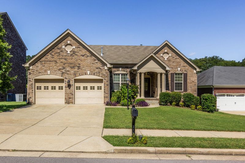3165 Brookview Forest Dr, Nashville, TN 37211